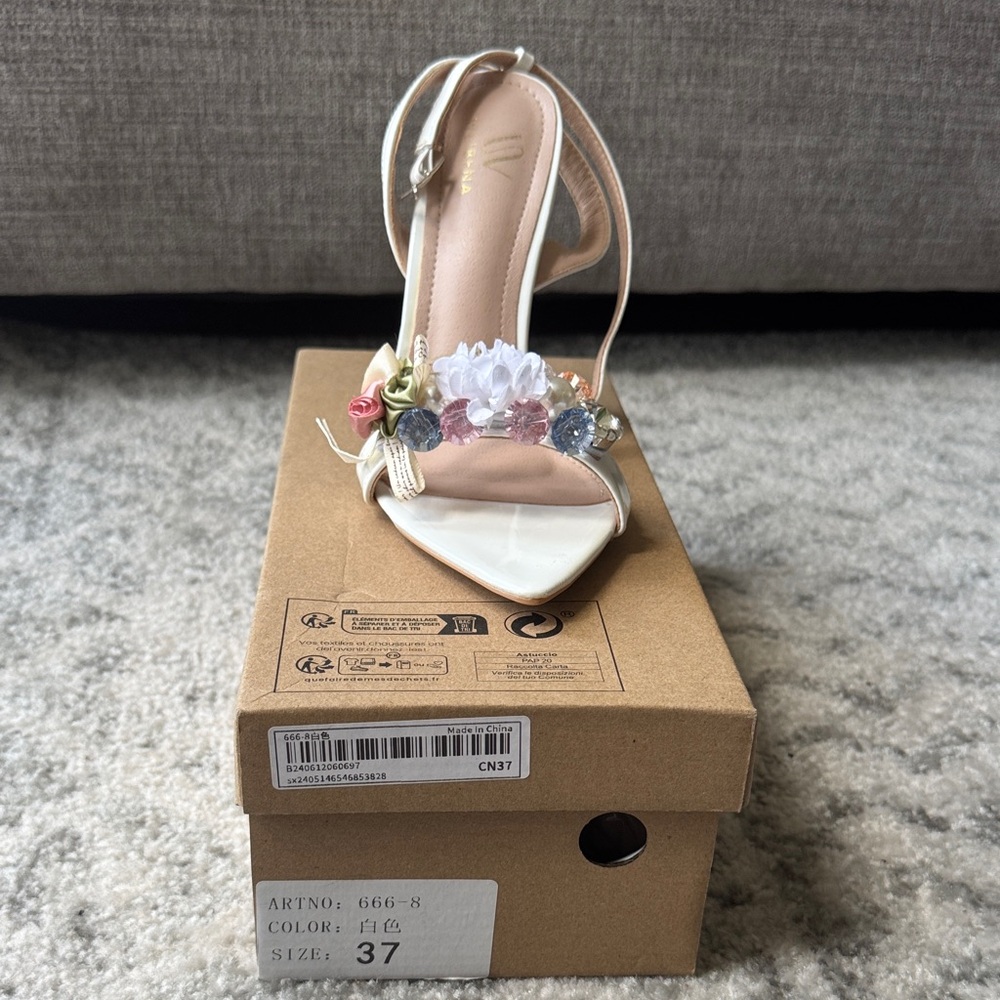 Elegant Floral Embellished Women's Heels
